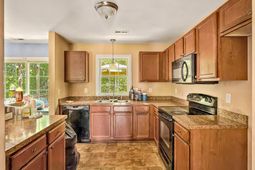 210 Kent Court photo 4