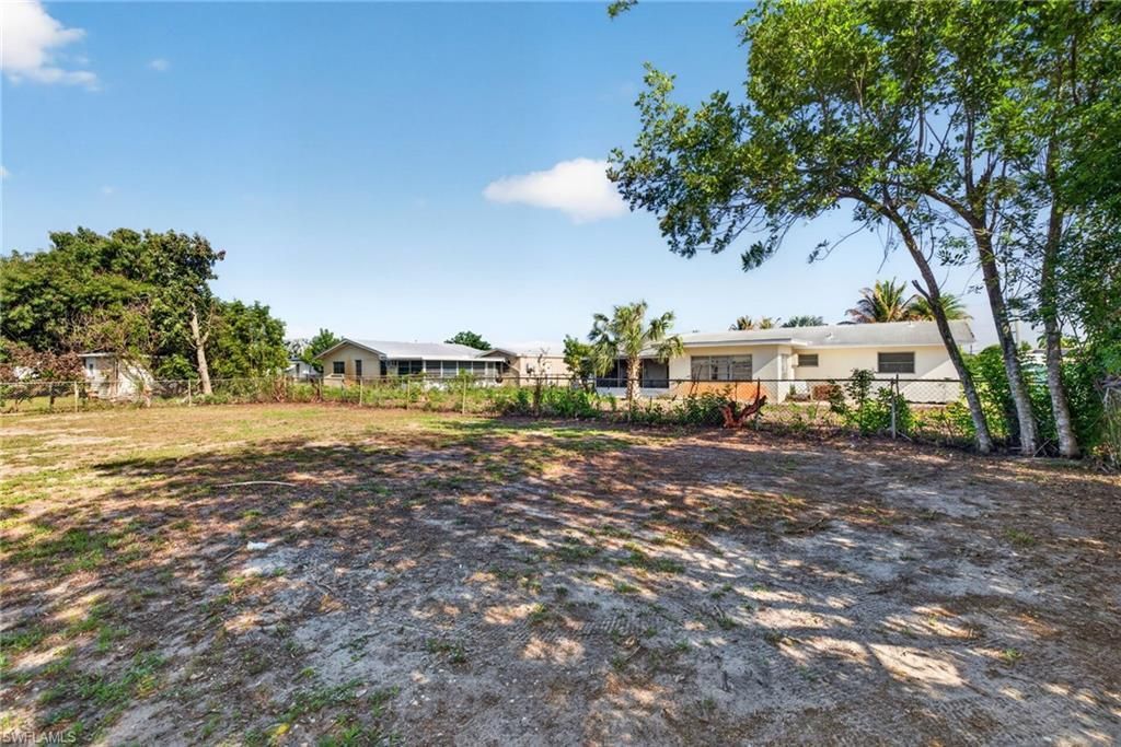 223 Punta Alta Ct, Lehigh Acres, FL 33936 Photo