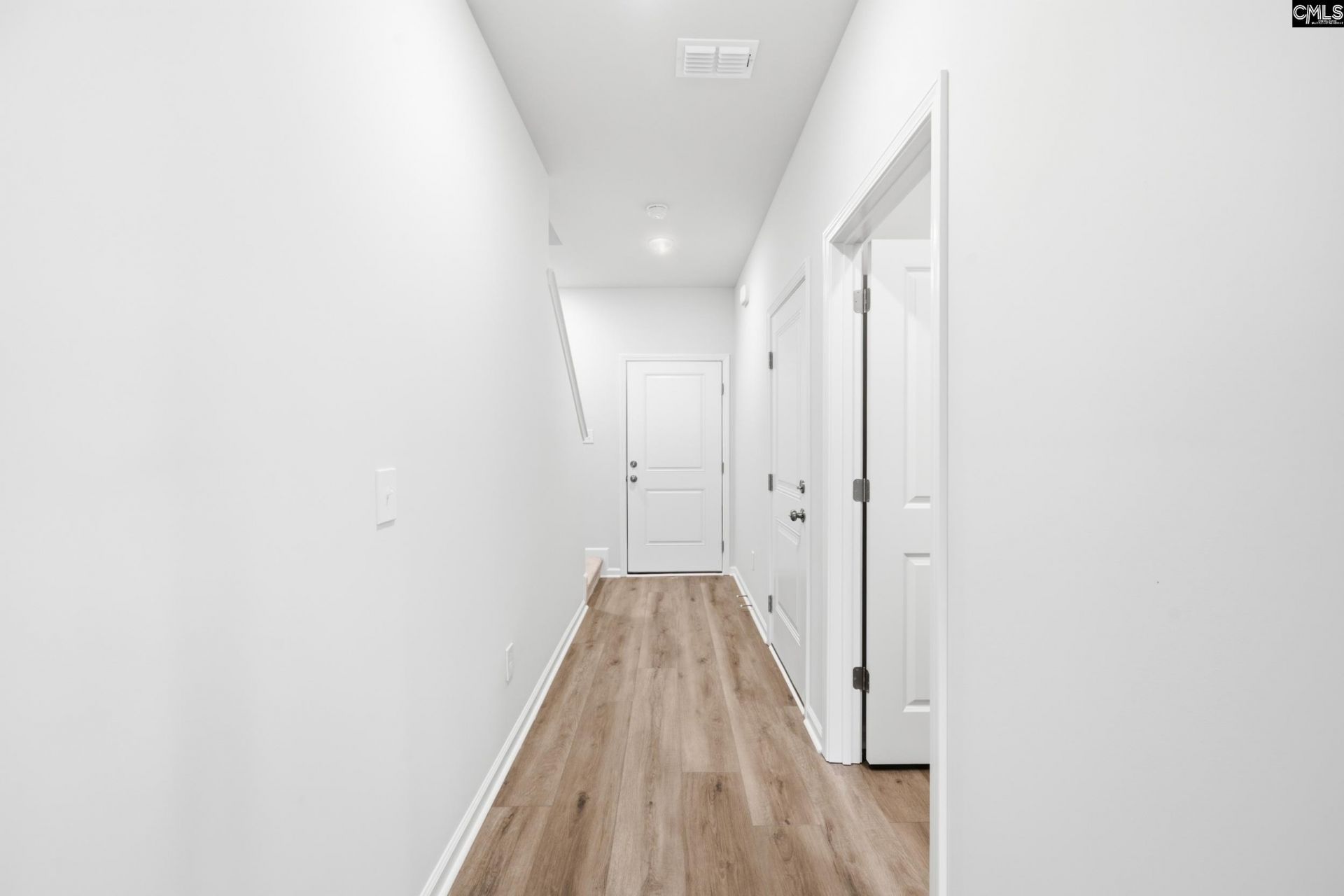 434 Edith Court Photo 8