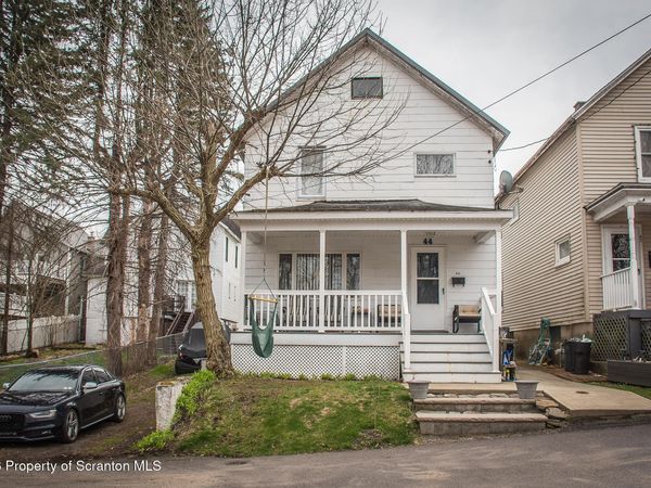 44 Richmond Street, Carbondale, PA 18407