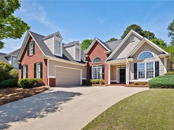 555 Golf Crest Drive, Acworth, GA 30101