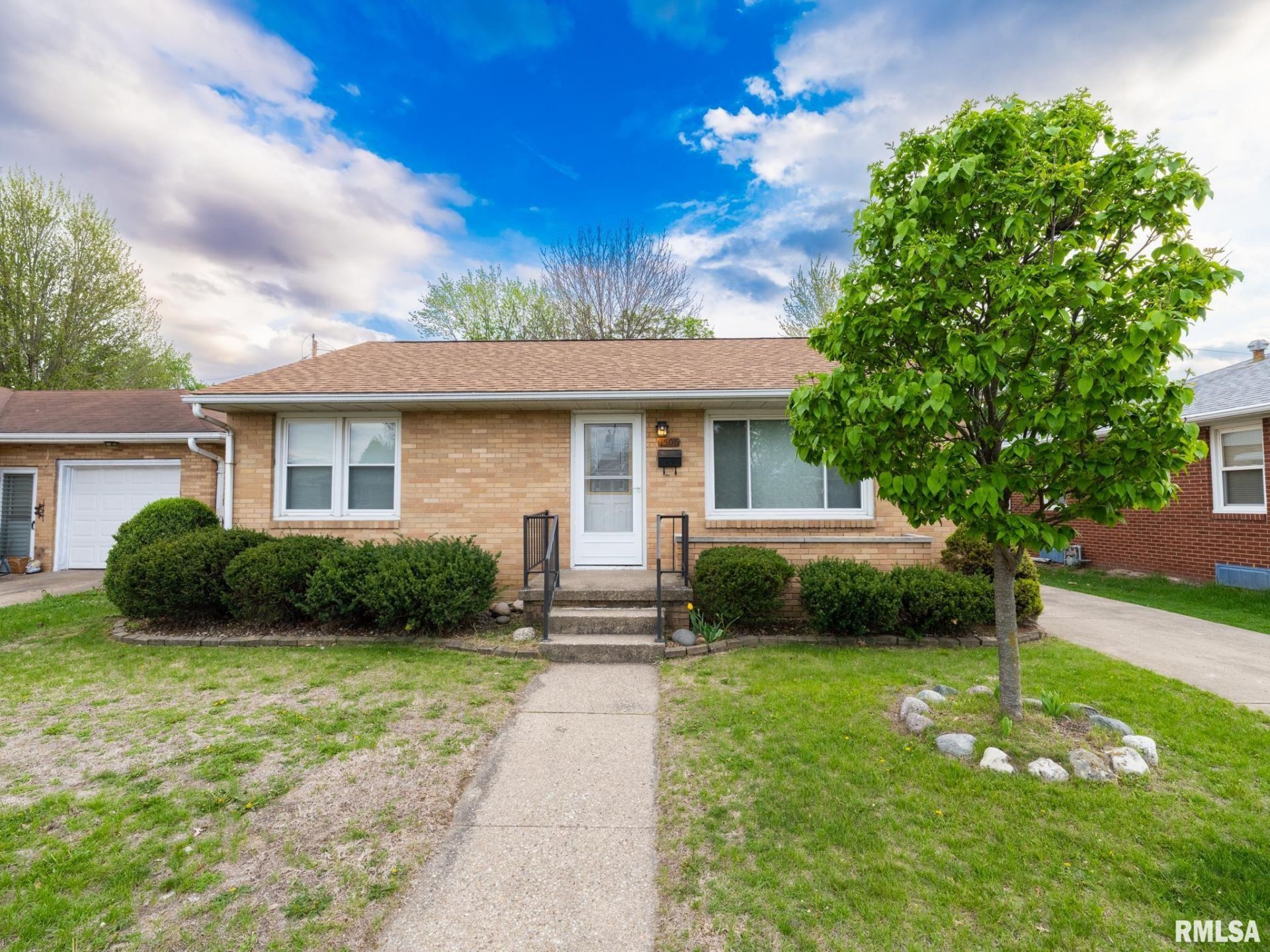 1506 Anna Road, Pekin, IL 61554 Main Photo