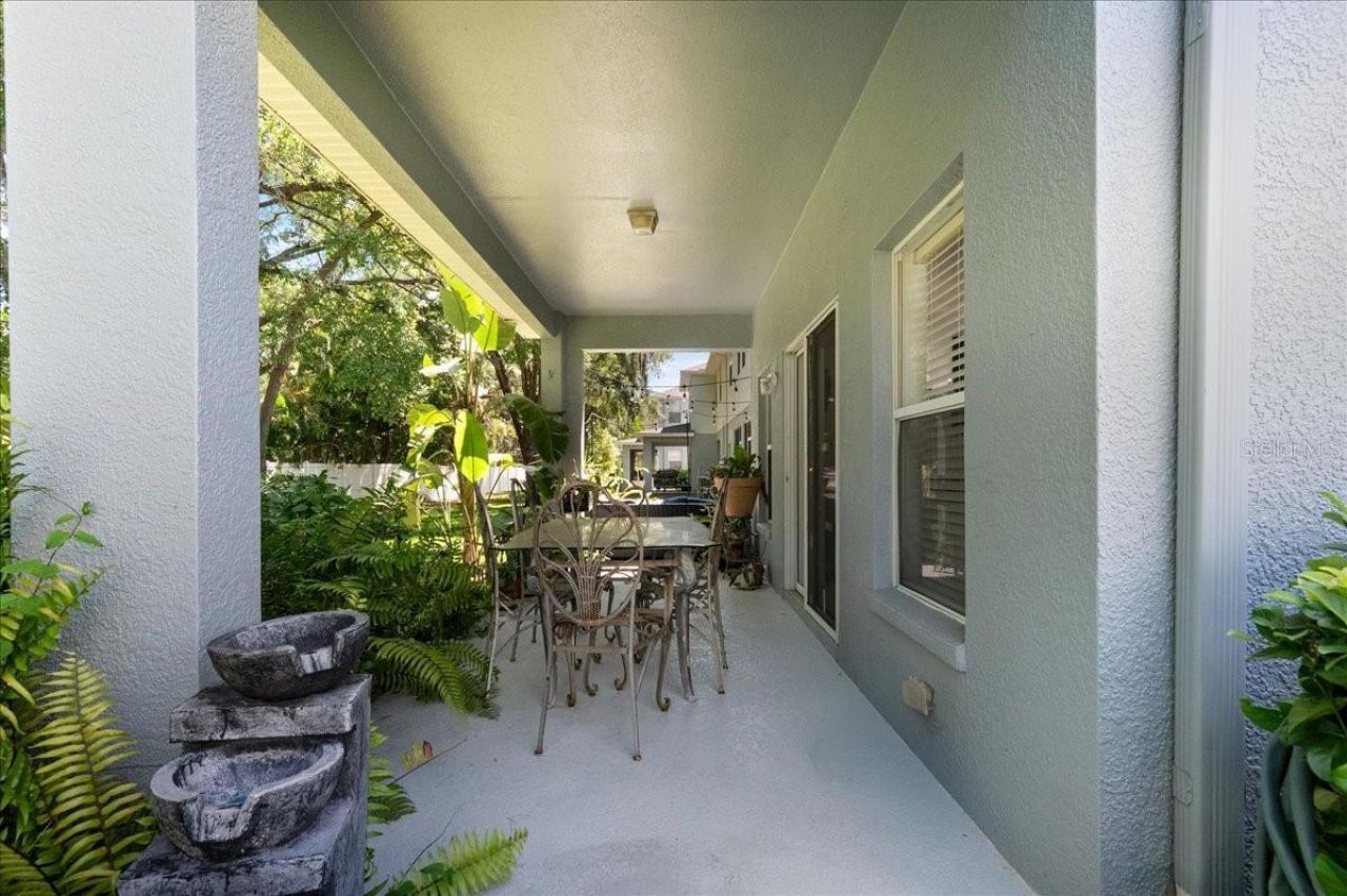 4445 Amberly Oaks Court, Tampa, FL 33614 Photo