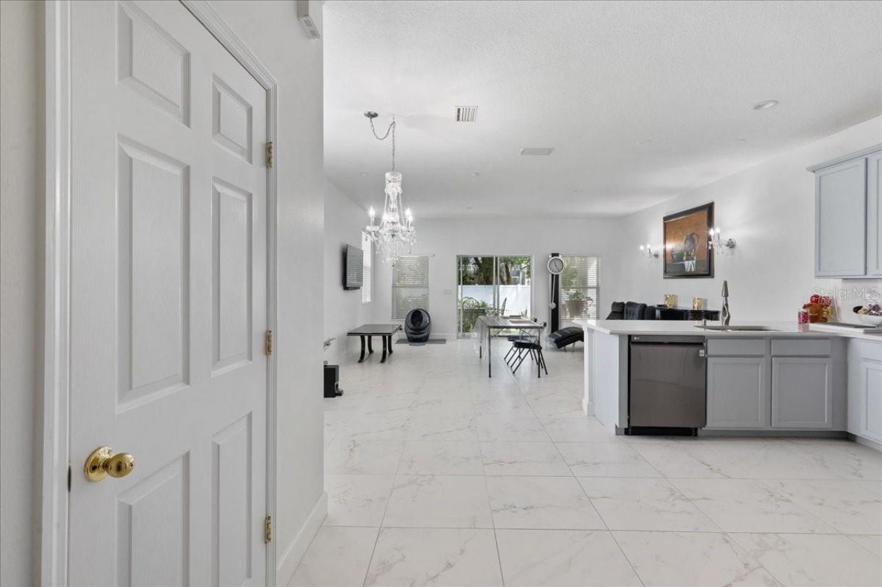 4445 Amberly Oaks Court, Tampa, FL 33614 Photo