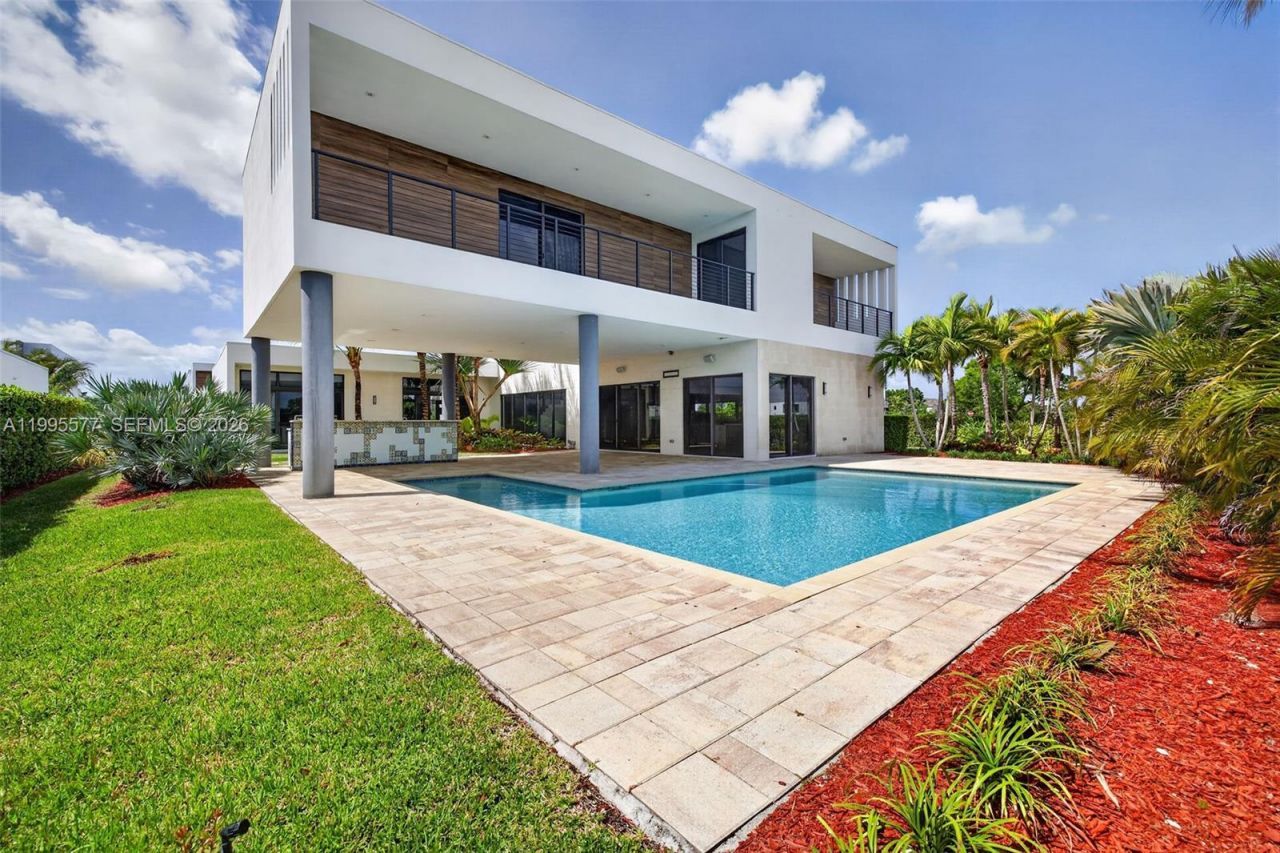 16709 Botaniko Drive North , Weston, FL 33326 Photo