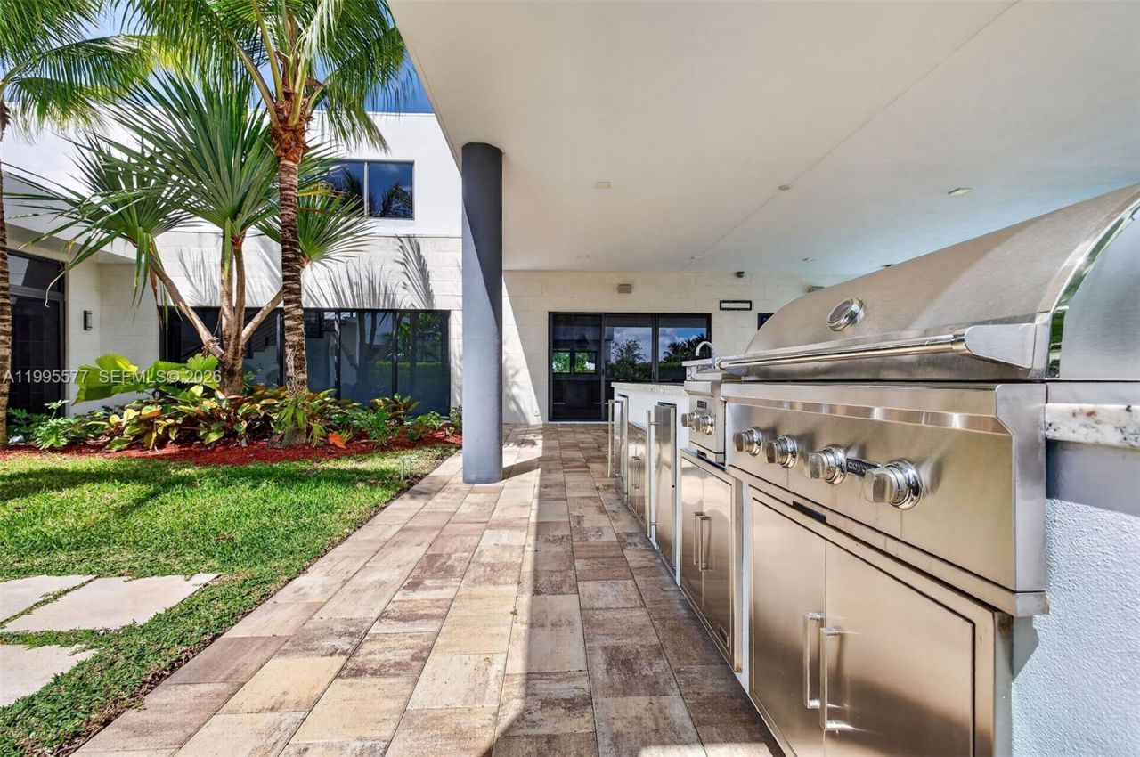 16709 Botaniko Drive North , Weston, FL 33326 Photo