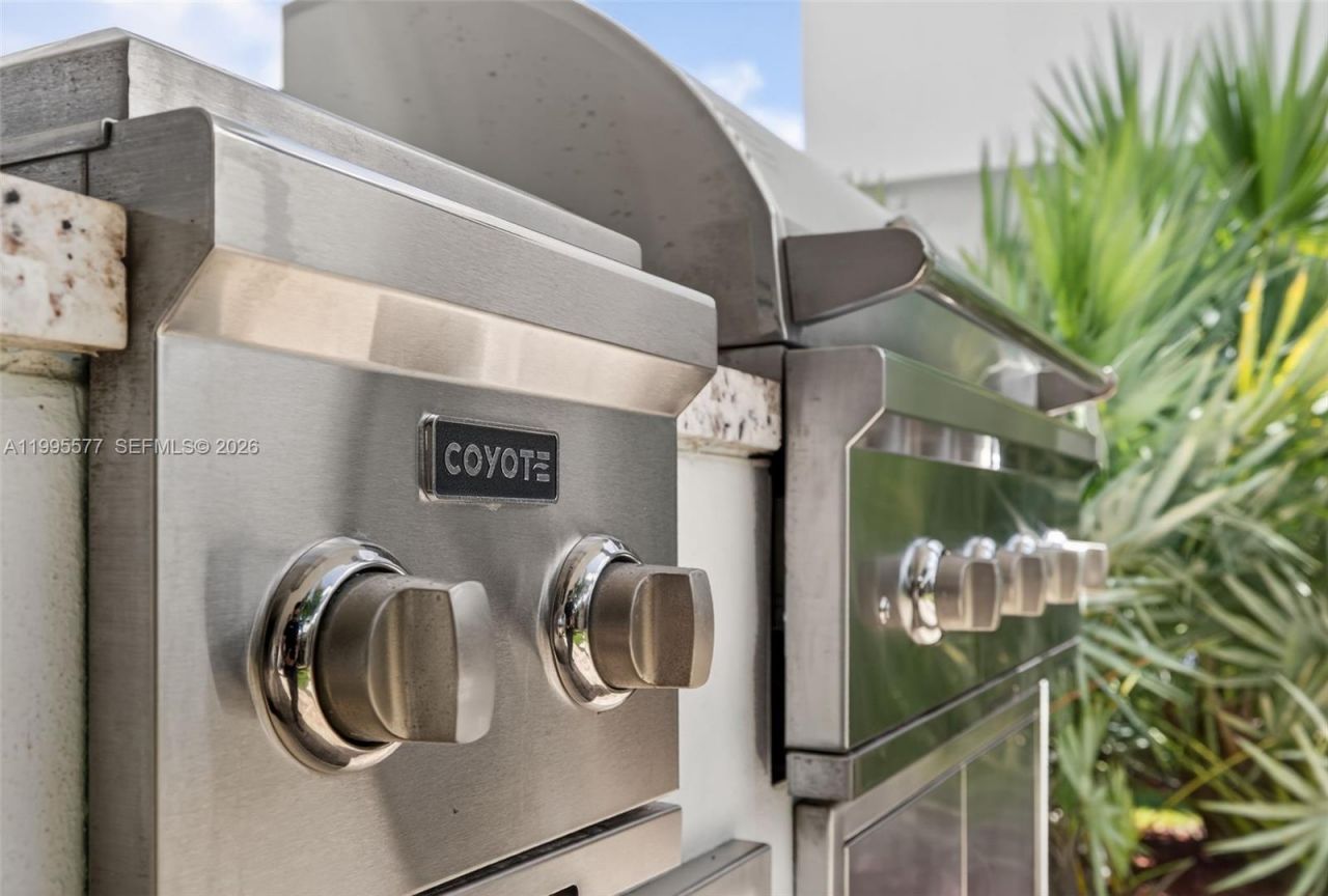 16709 Botaniko Drive North , Weston, FL 33326 Photo