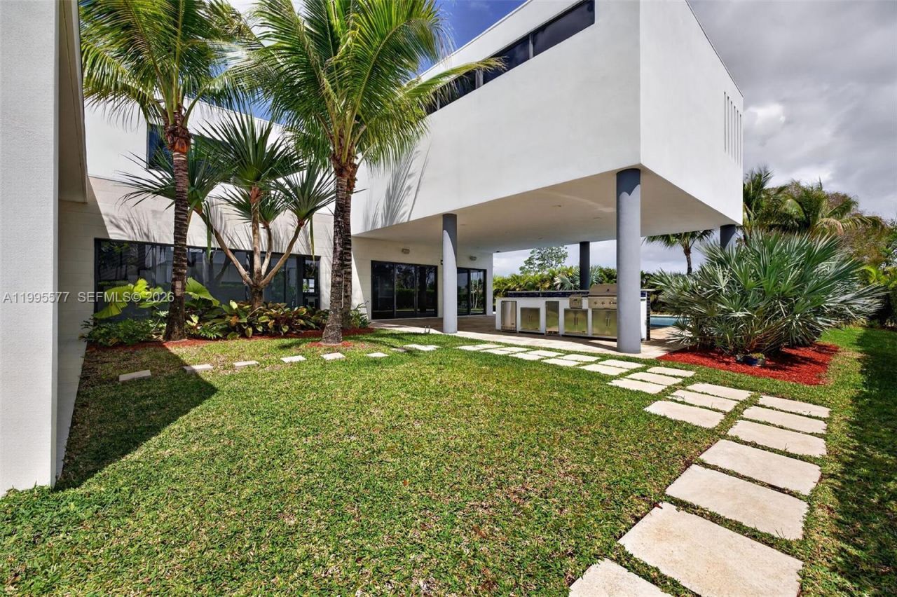 16709 Botaniko Drive North , Weston, FL 33326 Photo