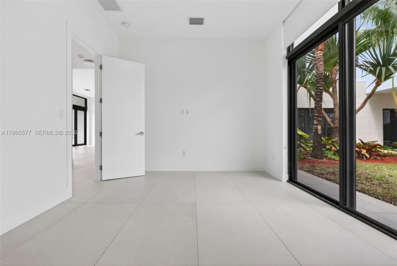 16709 Botaniko Drive North , Weston, FL 33326 Photo