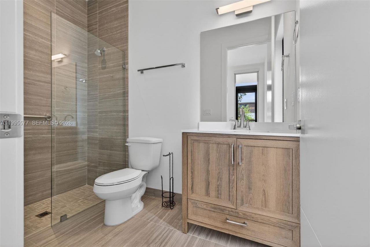 16709 Botaniko Drive North , Weston, FL 33326 Photo