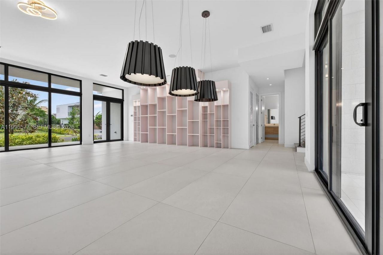 16709 Botaniko Drive North , Weston, FL 33326 Photo