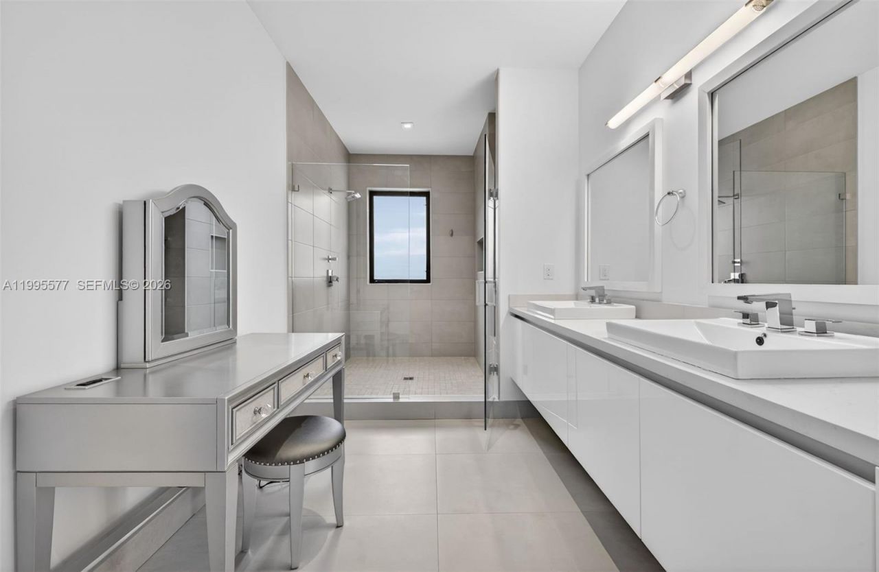 16709 Botaniko Drive North , Weston, FL 33326 Photo