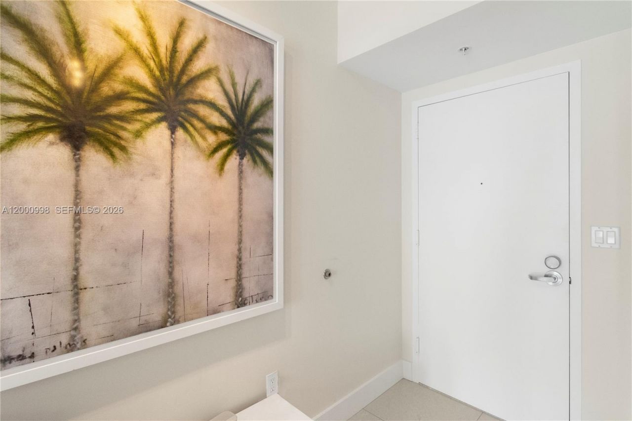 92 SW 3rd St, Unit 1202, Miami, FL 33130 Photo