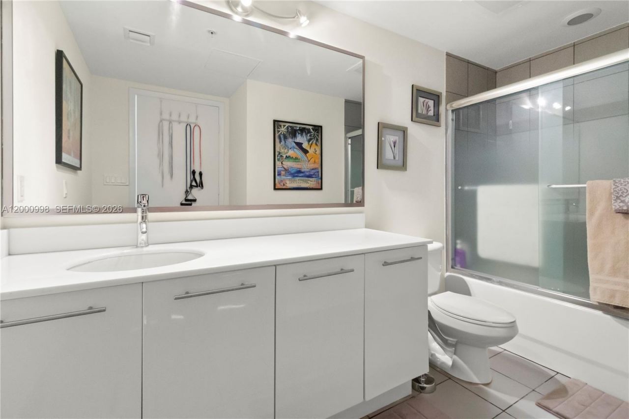 92 SW 3rd St, Unit 1202, Miami, FL 33130 Photo