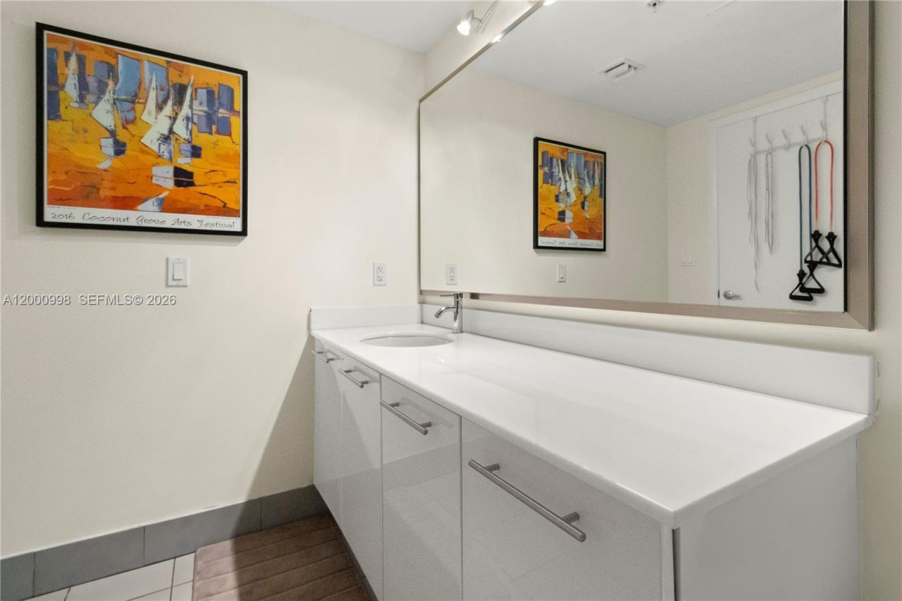 92 SW 3rd St, Unit 1202, Miami, FL 33130 Photo