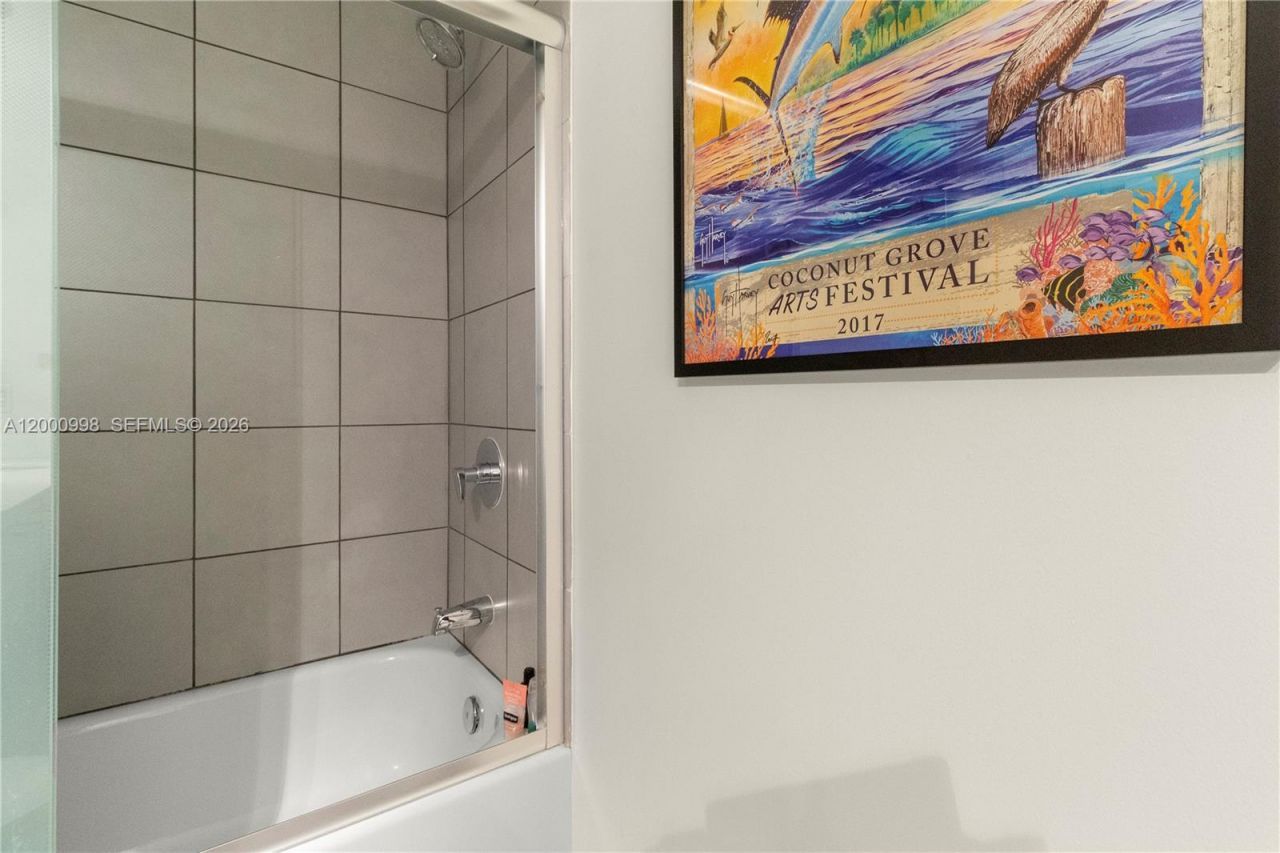 92 SW 3rd St, Unit 1202, Miami, FL 33130 Photo