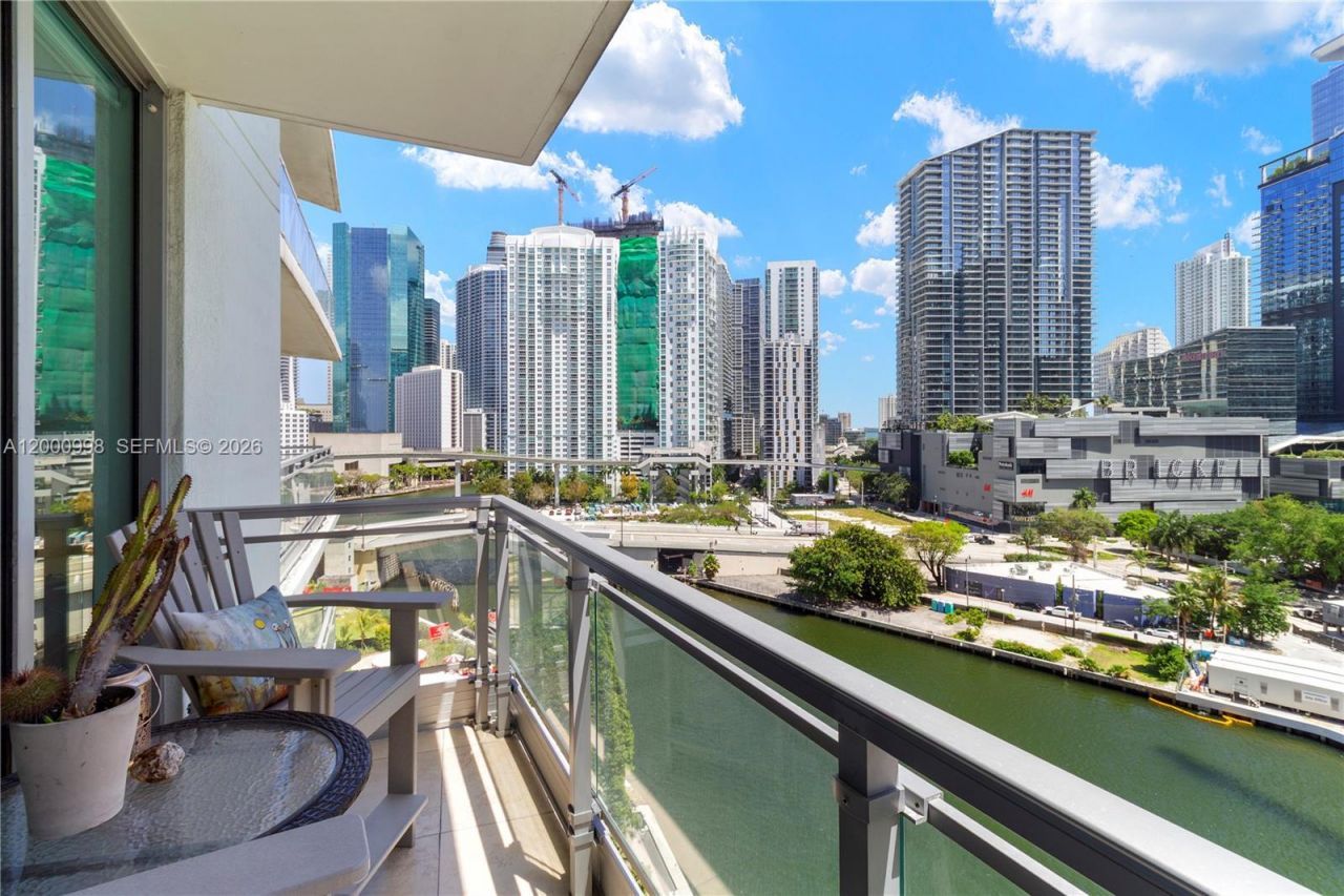 92 SW 3rd St, Unit 1202, Miami, FL 33130 Photo