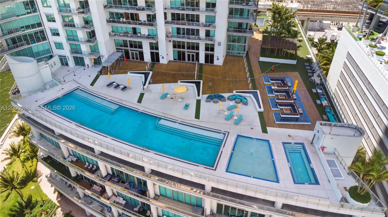 92 SW 3rd St, Unit 1202, Miami, FL 33130 Photo