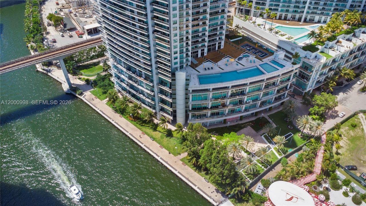 92 SW 3rd St, Unit 1202, Miami, FL 33130 Photo