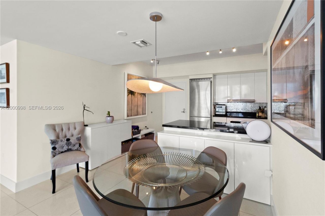 92 SW 3rd St, Unit 1202, Miami, FL 33130 Photo