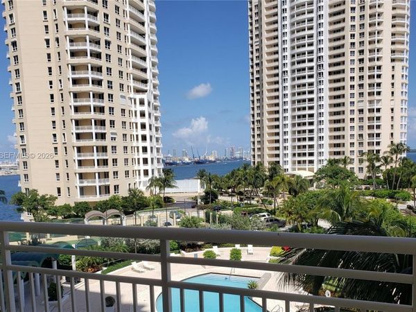 888 Brickell Key Dr, Unit 905, Miami, FL 33131