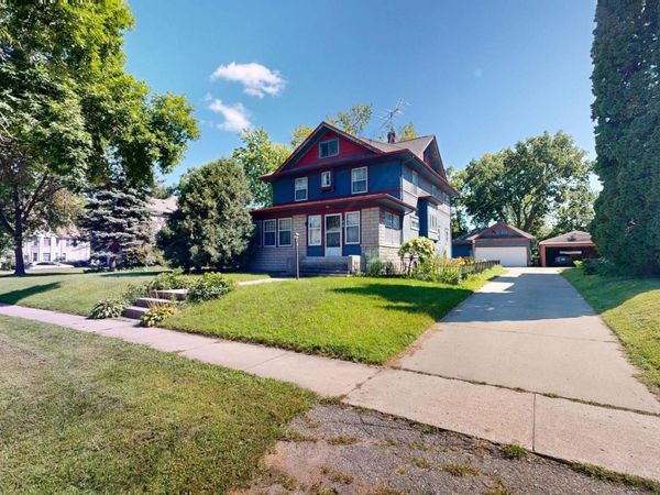 216 Litchfield Avenue SE, Willmar, MN 56201