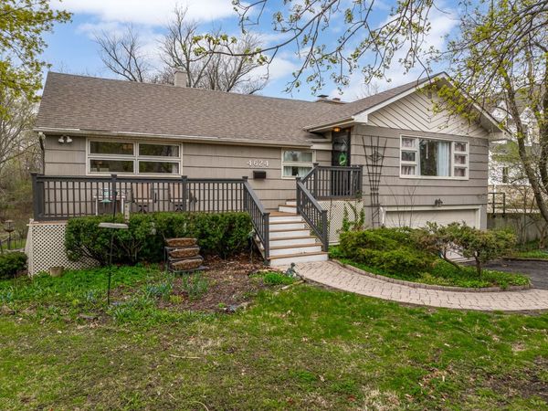 4624 Lee Avenue , Downers Grove, IL 60515