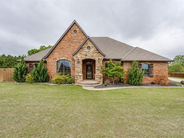 651 Fox Drive, Choctaw, OK 73020