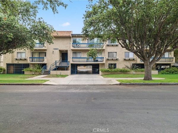 14560 Clark Street, Unit 215, Sherman Oaks, CA 91411