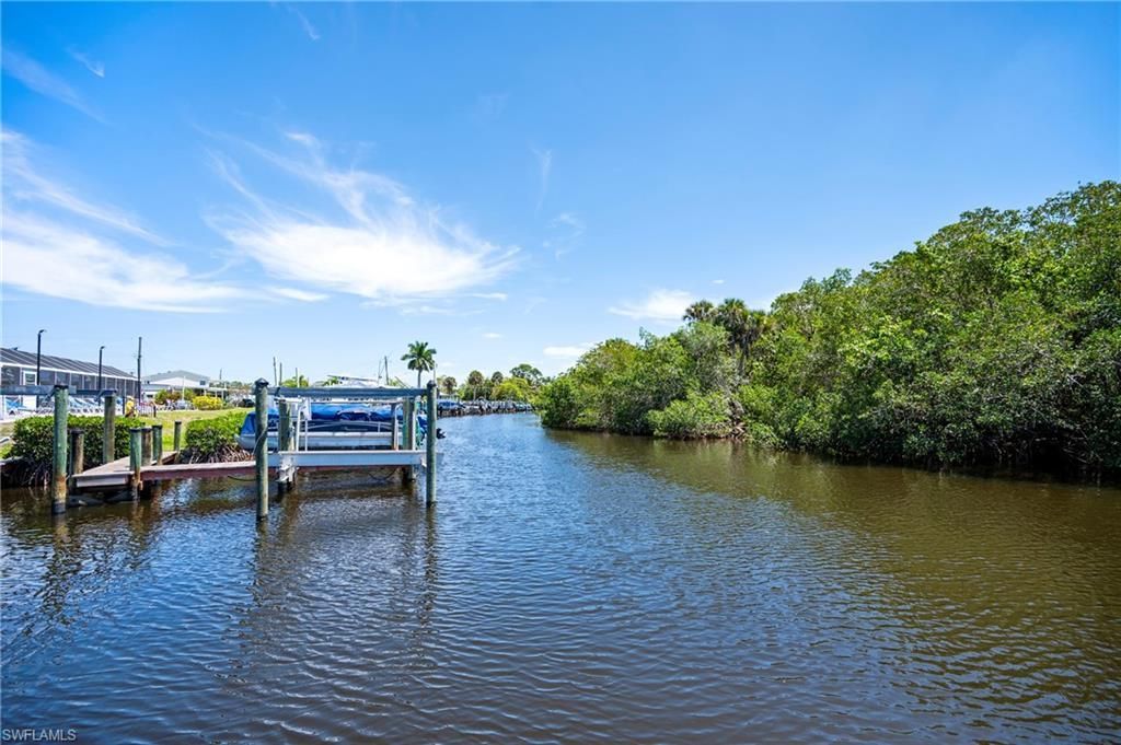 20660 River Dr, Estero, FL 33928 Photo