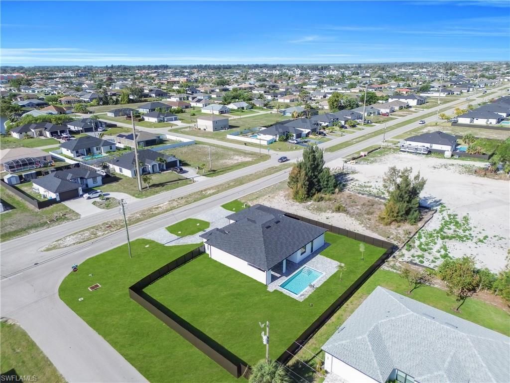 1003 Embers Pkwy W, Cape Coral, FL 33993 Photo