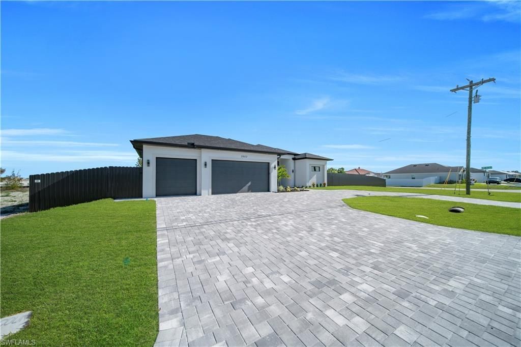 1003 Embers Pkwy W, Cape Coral, FL 33993 Photo