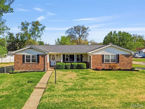 109 Baxter Acres Drive, Manchester, MO 63011