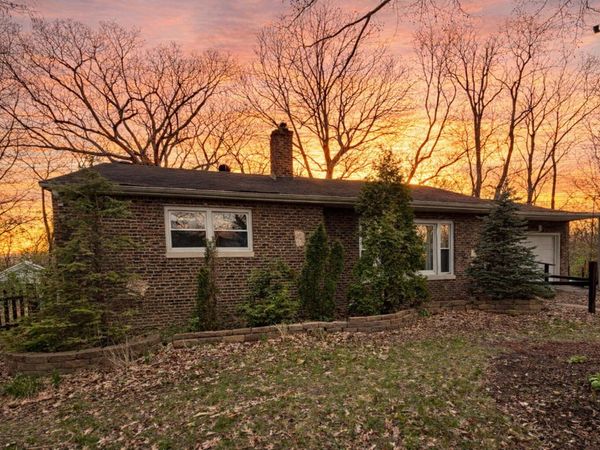 1000 E 61st Place, Merrillville, IN 46410