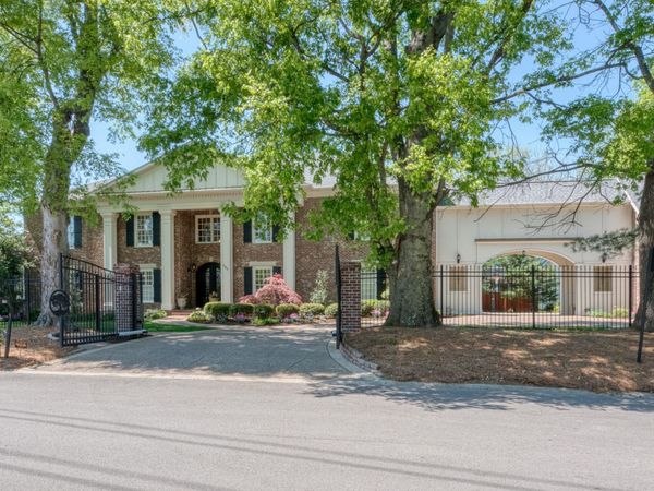 107 Sturbridge Dr, Franklin, TN 37064