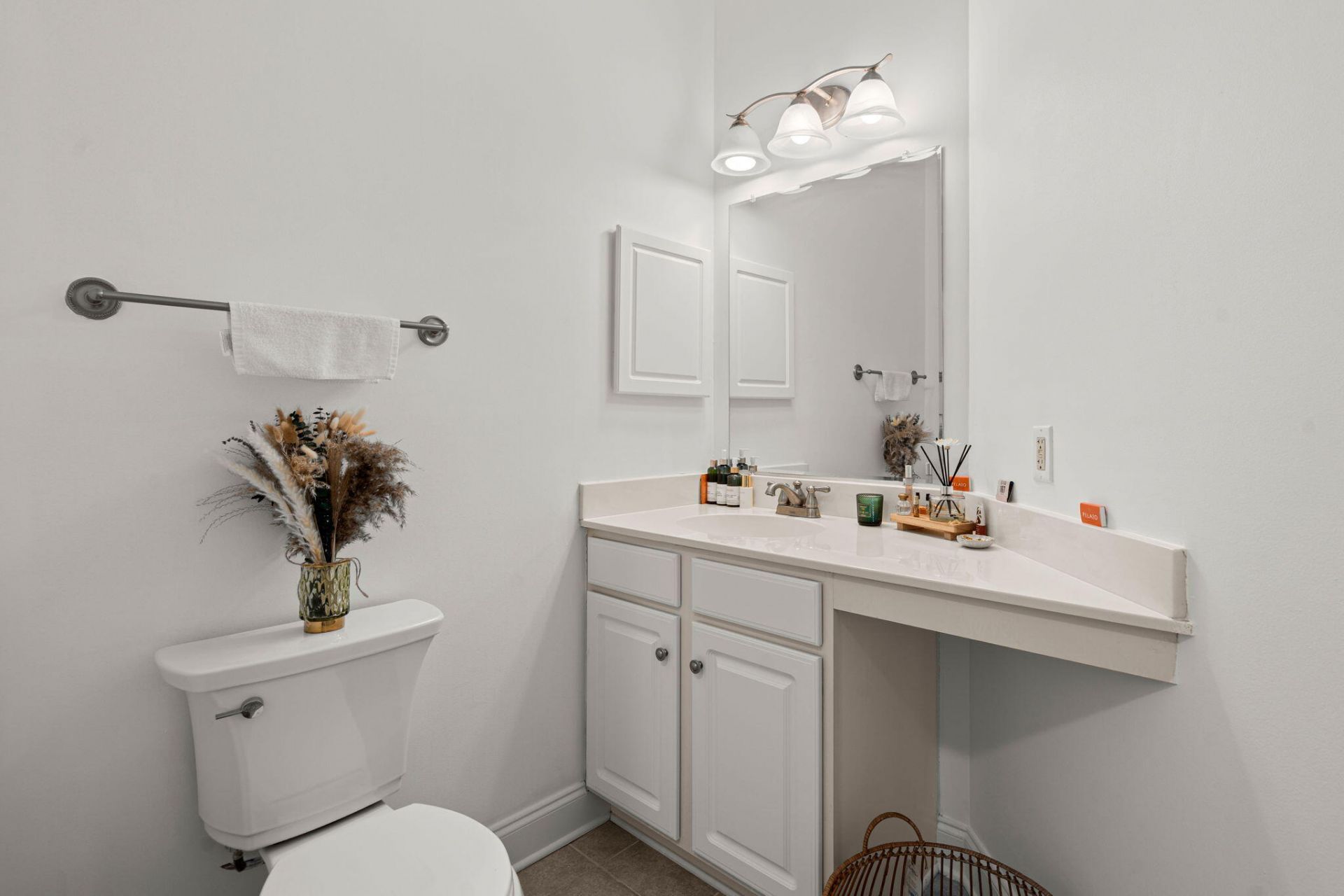 2244 Ashley Crossing Drive Photo 27