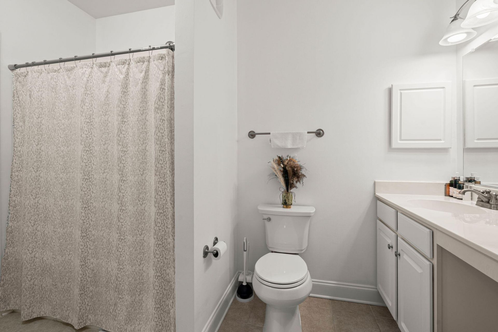 2244 Ashley Crossing Drive Photo 28