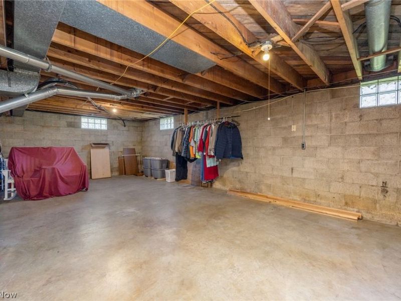 35 Poinciana Street, Newport, OH 45768 Photo 22