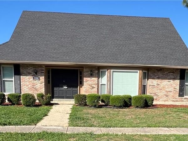 7130 NEPTUNE Court, New Orleans, LA 70126