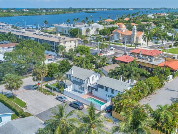 204 Conniston Road, Unit Upstairs A, West Palm Beach, FL 33405