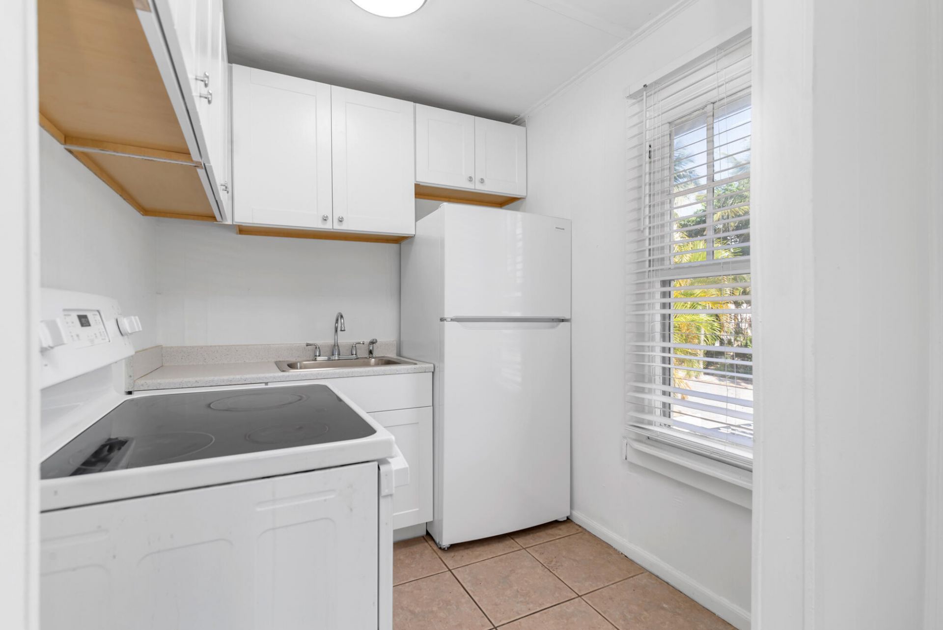 204 Conniston Road, Unit Upstairs A, West Palm Beach, FL 33405 Photo