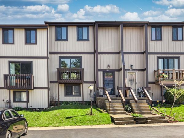 104 Bellwood Ct, Cranberry Twp, PA 16066