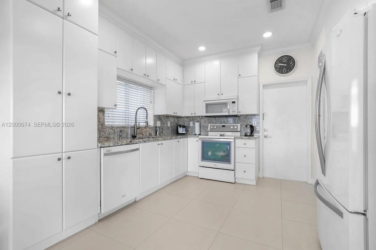 13430 SW 136th Ter, Miami, FL 33186 Photo