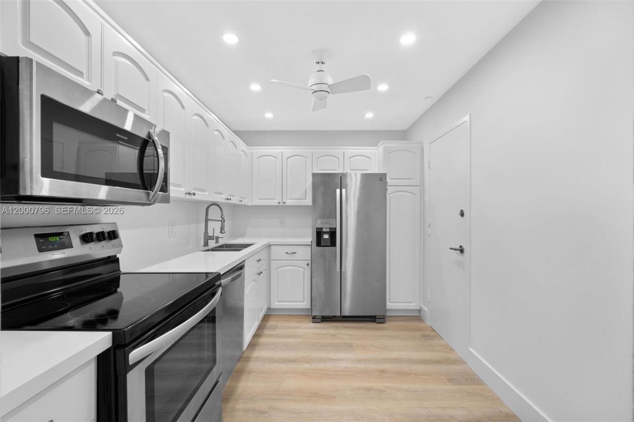 177 Ocean Lane Dr, Unit 106, Key Biscayne, FL 33149 Photo