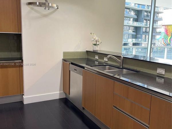 1050 Brickell Ave, Unit 1820, Miami, FL 33131