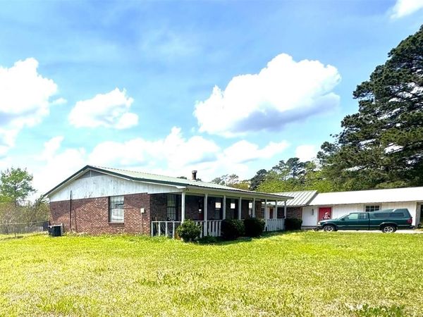 5806 S Kings Highway , Texarkana, TX 75501
