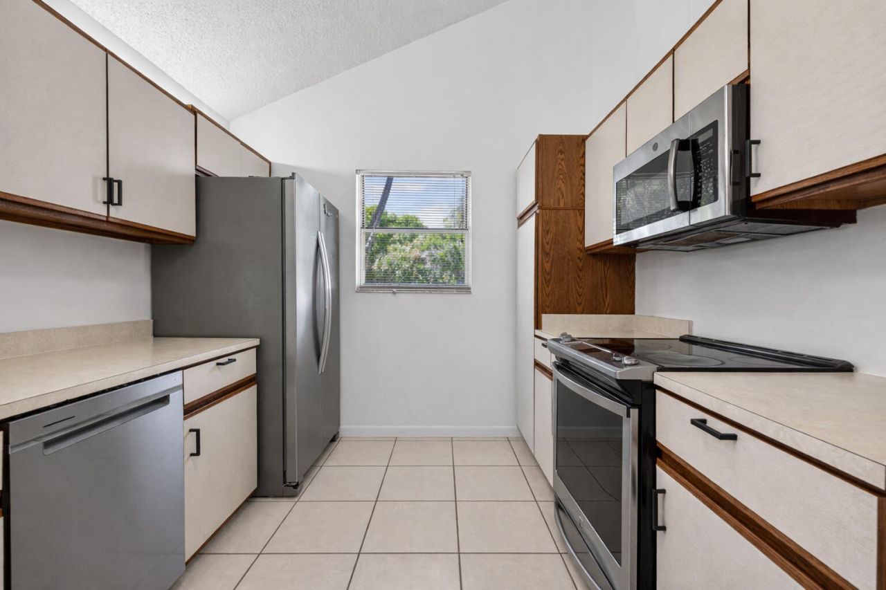 102 Maplecrest Circle, Jupiter, FL 33458 Photo