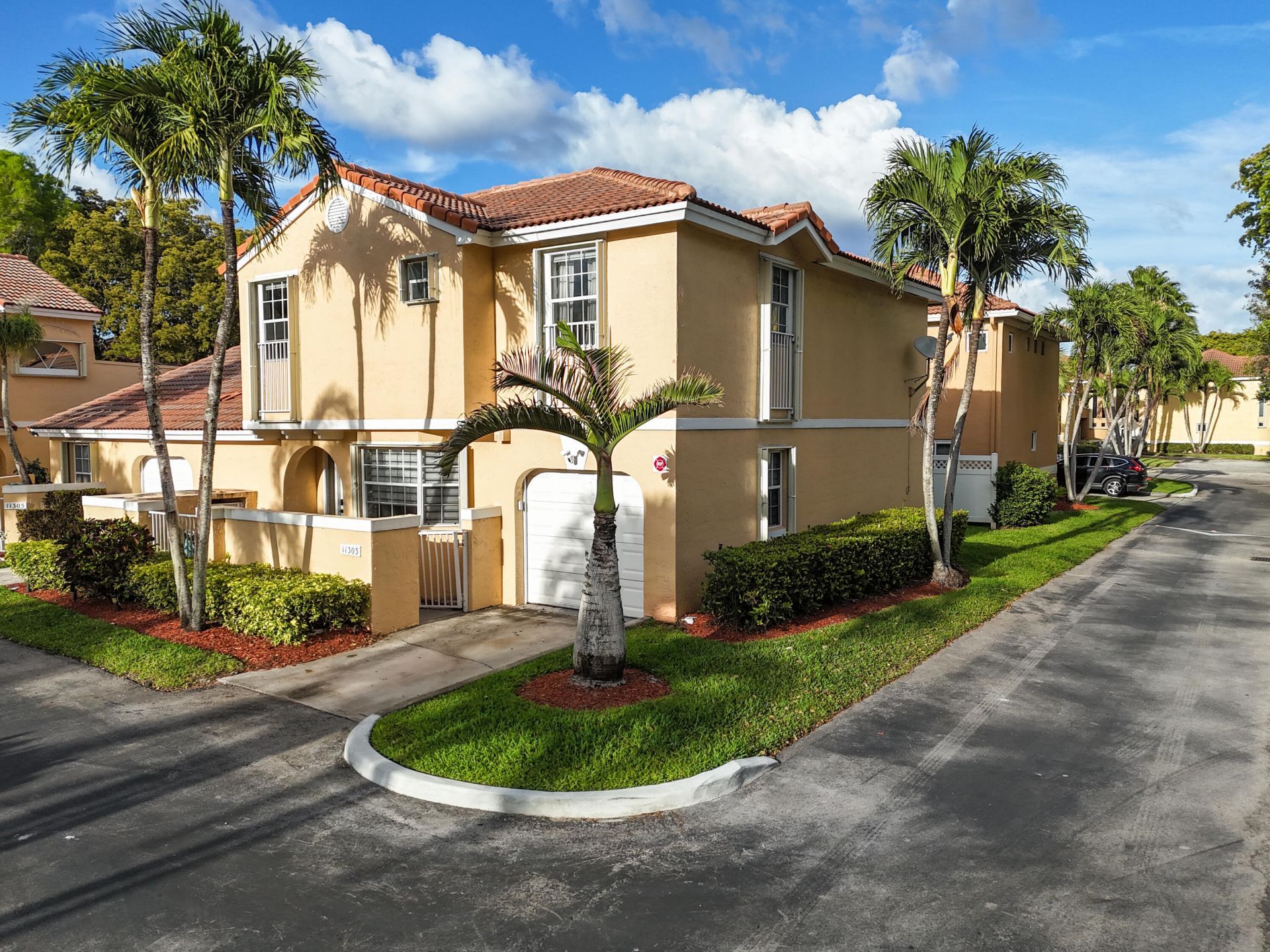 11303 Lakeview Drive, Unit 8-m, Coral Springs, FL 33071 Photo
