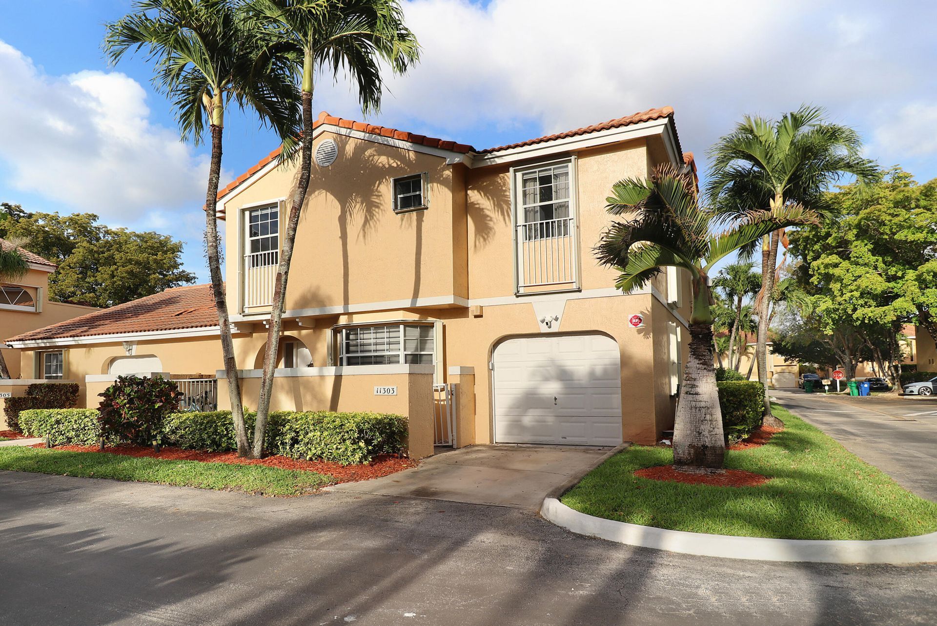 11303 Lakeview Drive, Unit 8-m, Coral Springs, FL 33071 Photo