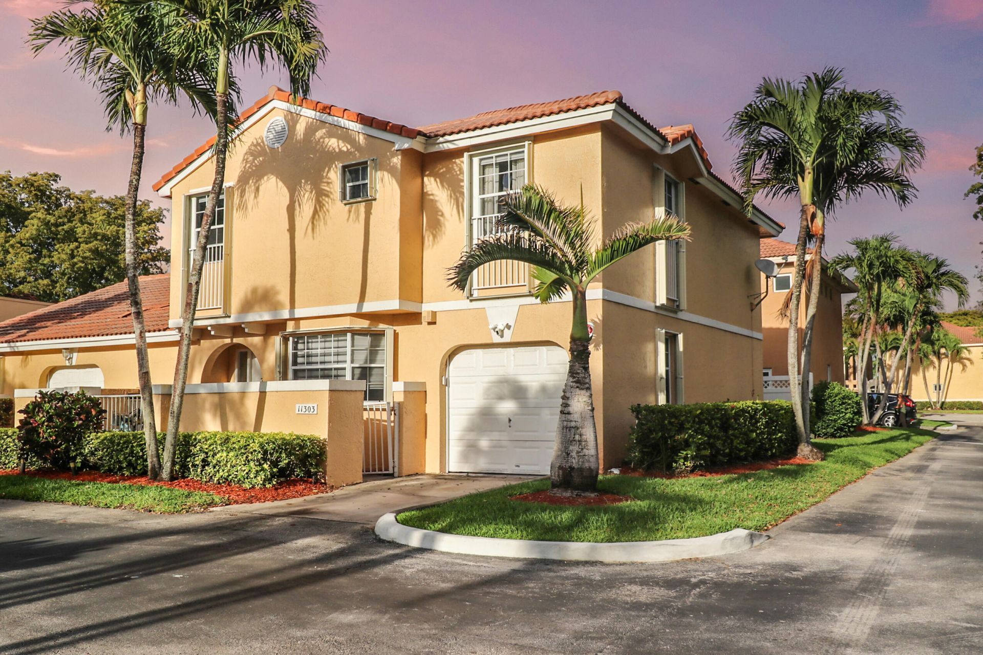 11303 Lakeview Drive, Unit 8-m, Coral Springs, FL 33071 Photo